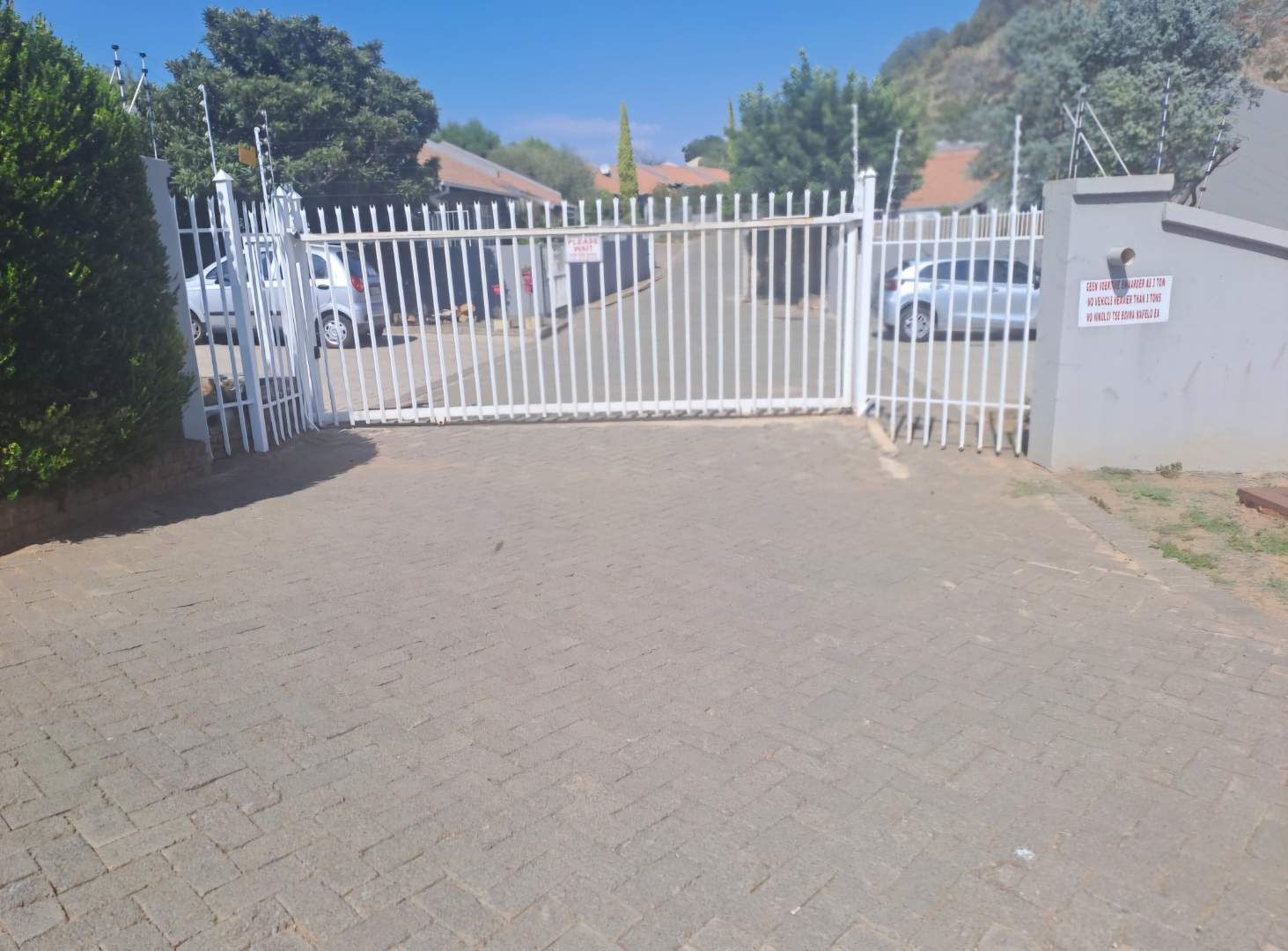 3 Bedroom Property for Sale in Langenhovenpark Free State